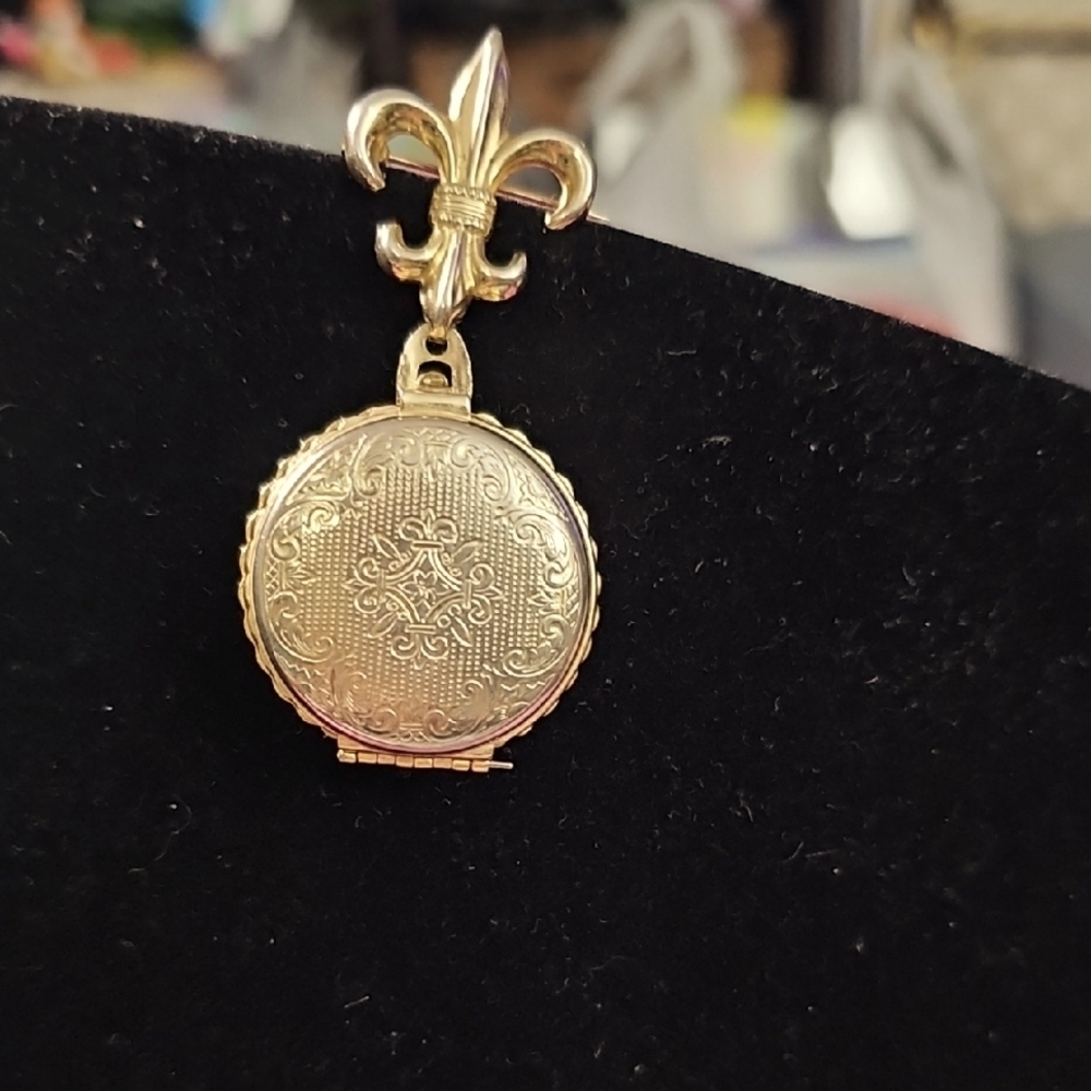 Vintage Coro Pegasus Chatelaine Locket/Brooch